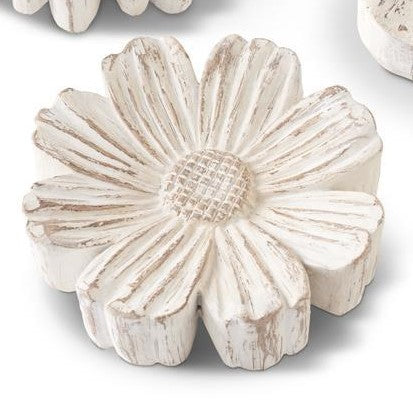 RESIN WHITEWASHED TABLETOP DAISY