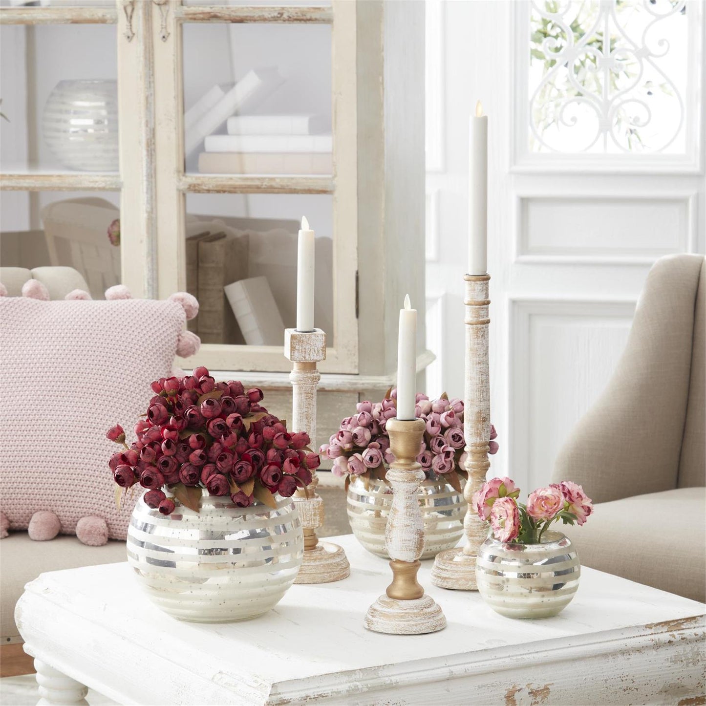 Fuchsia Mini Ranunculus Bud