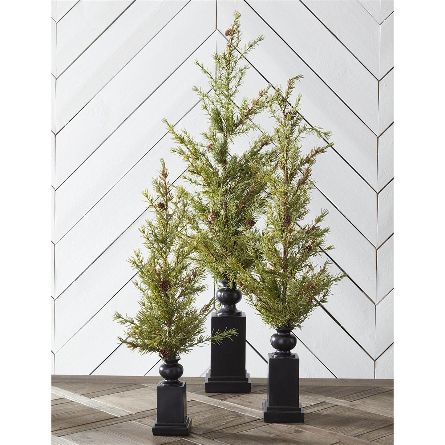 Pine Trees w/Mini Pinecones on Black Resin Spindle