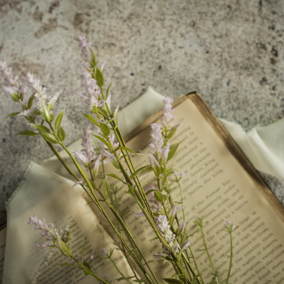 PURPLE FEATHER CONE SPRAY